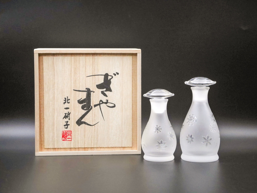 ☆サンドブラスト醤油差し雪の結晶大小 (木箱付) | 北一硝子